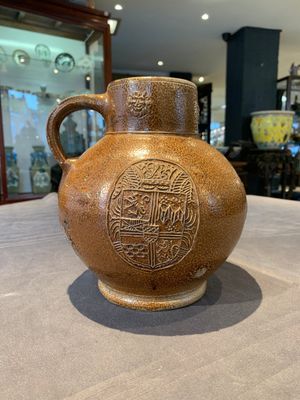 A globular stoneware jug with three coat of arms medallions, Germany, 16th C. — photo 1