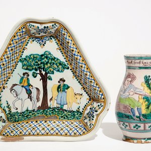 A Gmünden faience jug, Austria, 18th C. and a triangular Ferdiš Kostka dish, Slovakia, ca. 1900 — photo 1