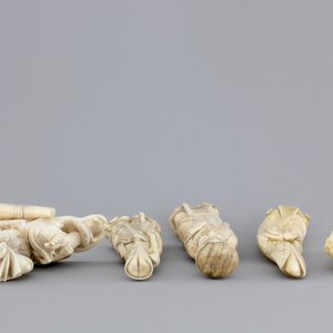 A good set of five Japanese carved ivory figures, 19th C. — foto 6