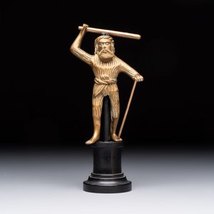 A Gothic brass chandelier finial in the form of a Wild Man, Flanders, ca. 1500 — photo 2