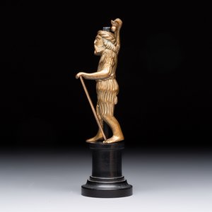 A Gothic brass chandelier finial in the form of a Wild Man, Flanders, ca. 1500 — photo 3