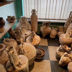 A Greco-Roman wine amphora, 2nd/1st C. B.C. — photo 7
