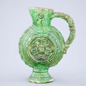 A green glazed Saintonge relief decorated jug, France, 17th C. — 照片 2