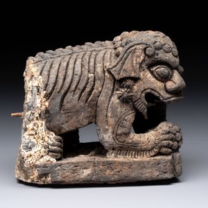 A grey stoneware Buddhist lion, Southeast Asia, 19th C. — foto 2