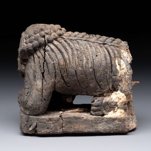 A grey stoneware Buddhist lion, Southeast Asia, 19th C. — foto 4