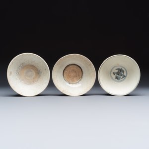 A group of 11 Chinese blue and white and white-glazed wares — photo 8