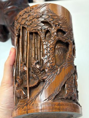A group of 11 Chinese carved bamboo and wooden works, 19/20th C. — photo 12