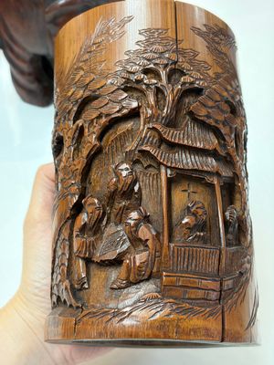 A group of 11 Chinese carved bamboo and wooden works, 19/20th C. — photo 13