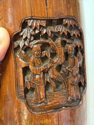 A group of 11 Chinese carved bamboo and wooden works, 19/20th C. — photo 30
