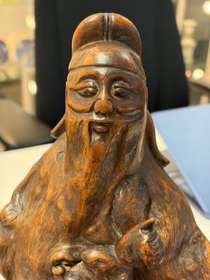 A group of 11 Chinese carved bamboo and wooden works, 19/20th C. — photo 4