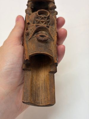 A group of 11 Chinese carved bamboo and wooden works, 19/20th C. — photo 68