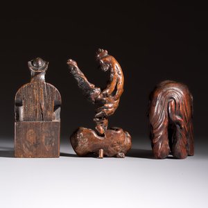 A group of 11 Chinese carved bamboo and wooden works, 19/20th C. — photo 16
