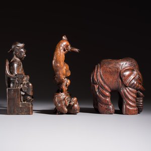 A group of 11 Chinese carved bamboo and wooden works, 19/20th C. — photo 17