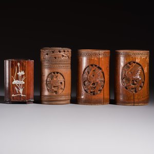 A group of 11 Chinese carved bamboo and wooden works, 19/20th C. — photo 10