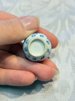 A group of 12 Chinese blue and white miniature vases and a small bottle vase, Kangxi — photo 62