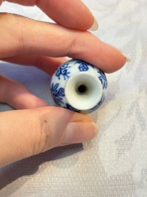 A group of 12 Chinese blue and white miniature vases and a small bottle vase, Kangxi — photo 67