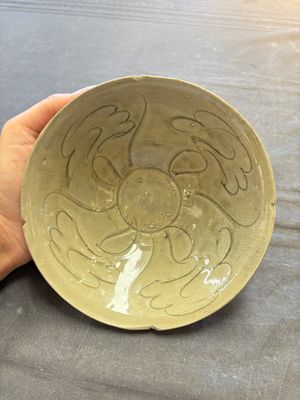 A group of 12 Chinese celadon-glazed bowls with incised floral design from the Jepara shipwreck, Fujian kilns, Song — photo 11