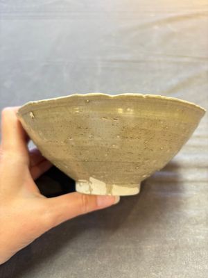 A group of 12 Chinese celadon-glazed bowls with incised floral design from the Jepara shipwreck, Fujian kilns, Song — photo 13
