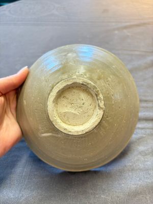 A group of 12 Chinese celadon-glazed bowls with incised floral design from the Jepara shipwreck, Fujian kilns, Song — photo 40