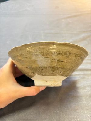 A group of 12 Chinese celadon-glazed bowls with incised floral design from the Jepara shipwreck, Fujian kilns, Song — photo 42