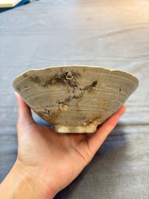 A group of 12 Chinese celadon-glazed bowls with incised floral design from the Jepara shipwreck, Fujian kilns, Song — photo 45