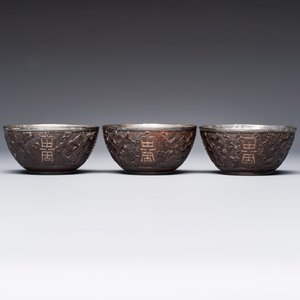 A group of 12 Chinese silver-lined coconut 'Shou 壽' bowls and cups, Wang Hengxin 王恆馨 marks, 19/20th C. — foto 3