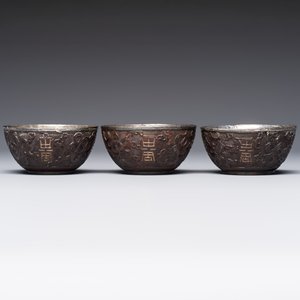 A group of 12 Chinese silver-lined coconut 'Shou 壽' bowls and cups, Wang Hengxin 王恆馨 marks, 19/20th C. — foto 4