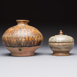 A group of 12 Sukhothai and Sawankhalok ceramics, Thailand, 15th C. and later — photo 21