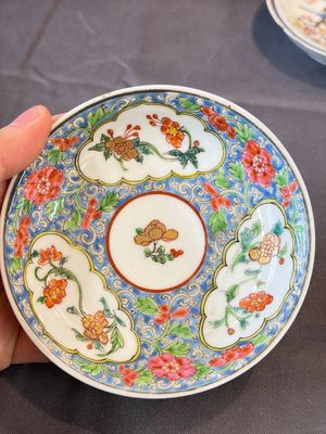 A group of 14 Chinese and Samson, Paris porcelain wares, 18/19th C. — foto 38