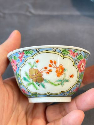 A group of 14 Chinese and Samson, Paris porcelain wares, 18/19th C. — foto 41