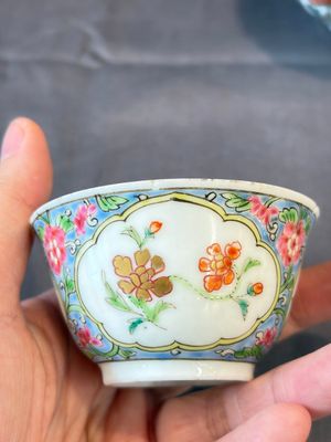 A group of 14 Chinese and Samson, Paris porcelain wares, 18/19th C. — foto 43
