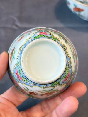 A group of 14 Chinese and Samson, Paris porcelain wares, 18/19th C. — foto 46