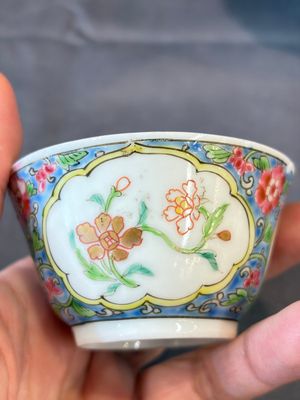 A group of 14 Chinese and Samson, Paris porcelain wares, 18/19th C. — foto 48