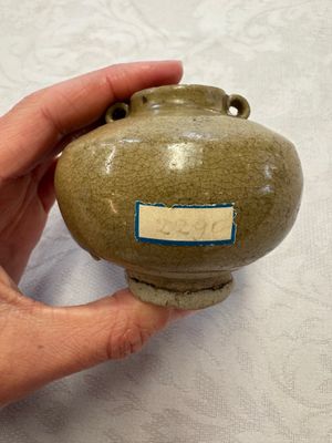 A group of 15 Chinese and Southeast Asian celadon and brown-glazed wares, 15th C. and later — photo 102