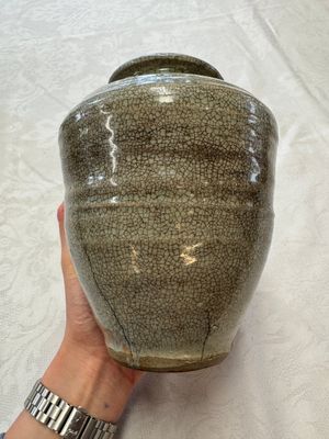 A group of 15 Chinese and Southeast Asian celadon and brown-glazed wares, 15th C. and later — photo 14