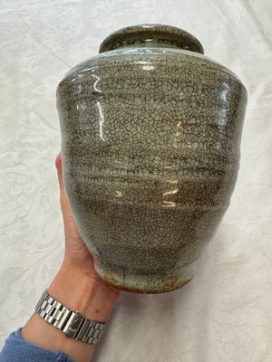 A group of 15 Chinese and Southeast Asian celadon and brown-glazed wares, 15th C. and later — photo 16