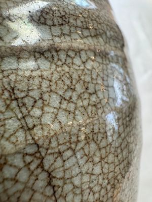 A group of 15 Chinese and Southeast Asian celadon and brown-glazed wares, 15th C. and later — photo 18