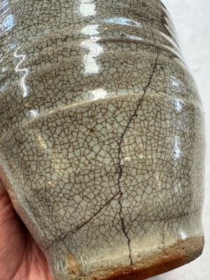 A group of 15 Chinese and Southeast Asian celadon and brown-glazed wares, 15th C. and later — photo 19