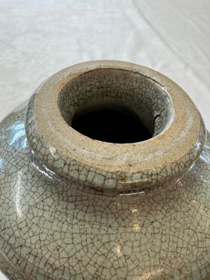 A group of 15 Chinese and Southeast Asian celadon and brown-glazed wares, 15th C. and later — photo 21