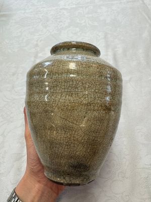 A group of 15 Chinese and Southeast Asian celadon and brown-glazed wares, 15th C. and later — photo 29
