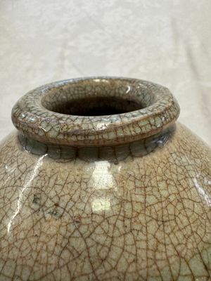 A group of 15 Chinese and Southeast Asian celadon and brown-glazed wares, 15th C. and later — photo 34