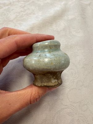 A group of 15 Chinese and Southeast Asian celadon and brown-glazed wares, 15th C. and later — photo 44