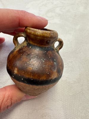 A group of 15 Chinese and Southeast Asian celadon and brown-glazed wares, 15th C. and later — photo 50
