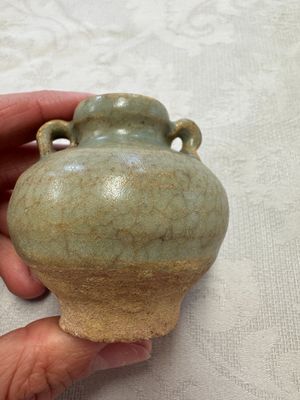 A group of 15 Chinese and Southeast Asian celadon and brown-glazed wares, 15th C. and later — photo 77