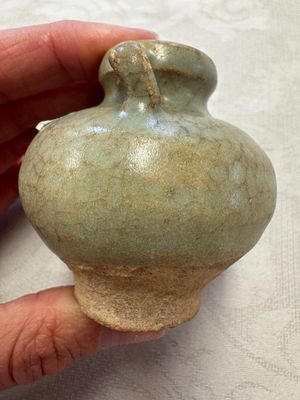 A group of 15 Chinese and Southeast Asian celadon and brown-glazed wares, 15th C. and later — photo 78