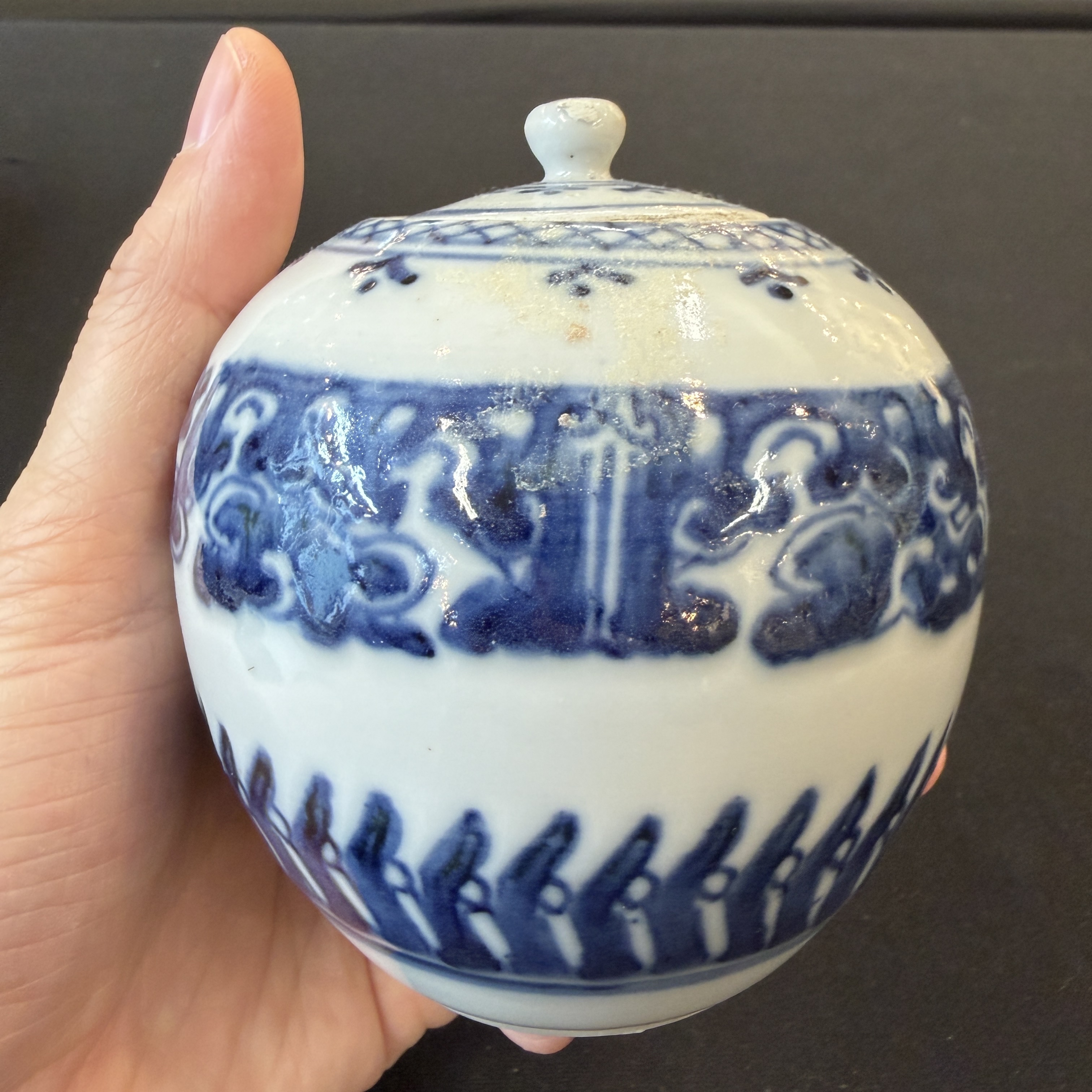 A group of 16 Chinese blue and white wares — photo 74