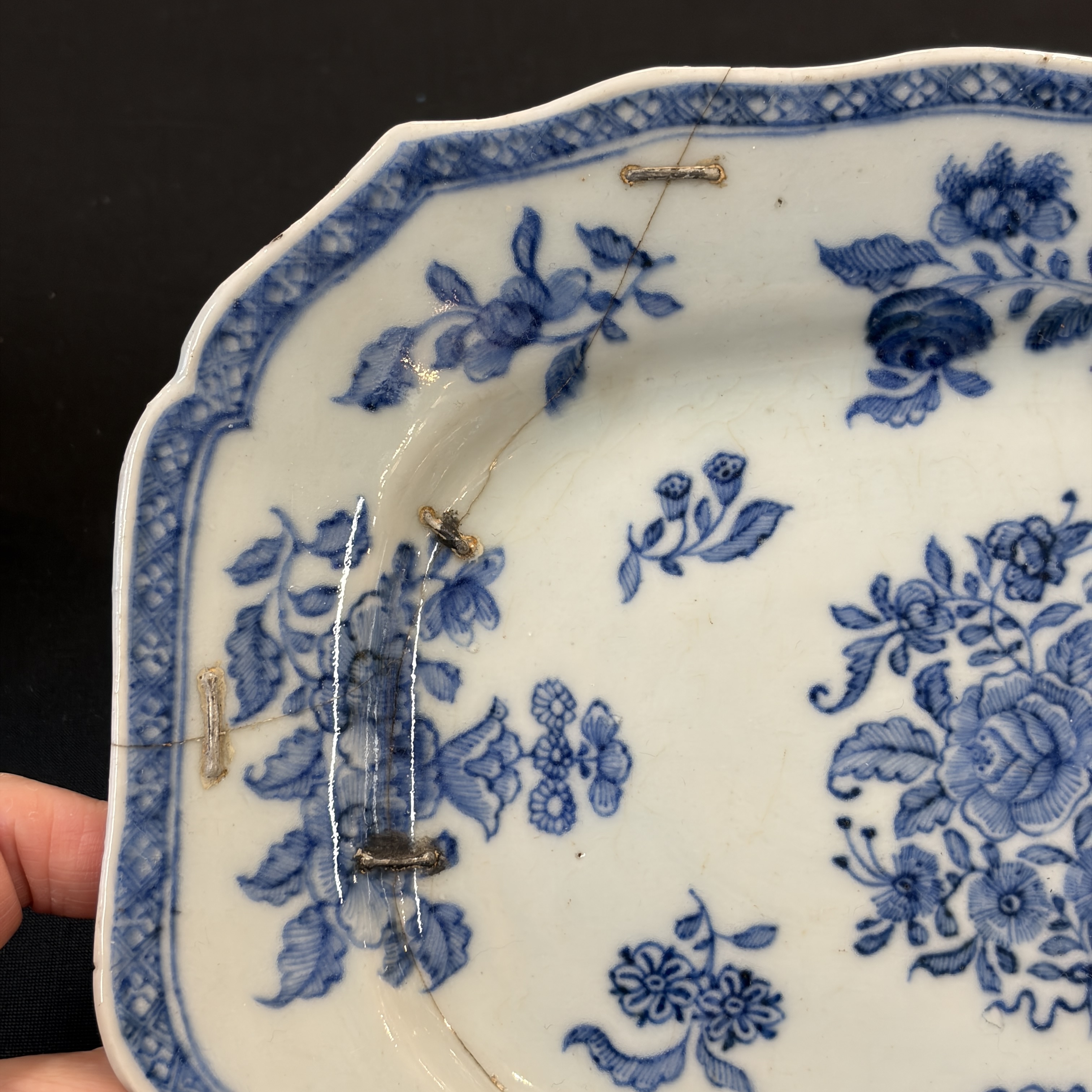 A group of 16 Chinese blue and white wares — photo 34