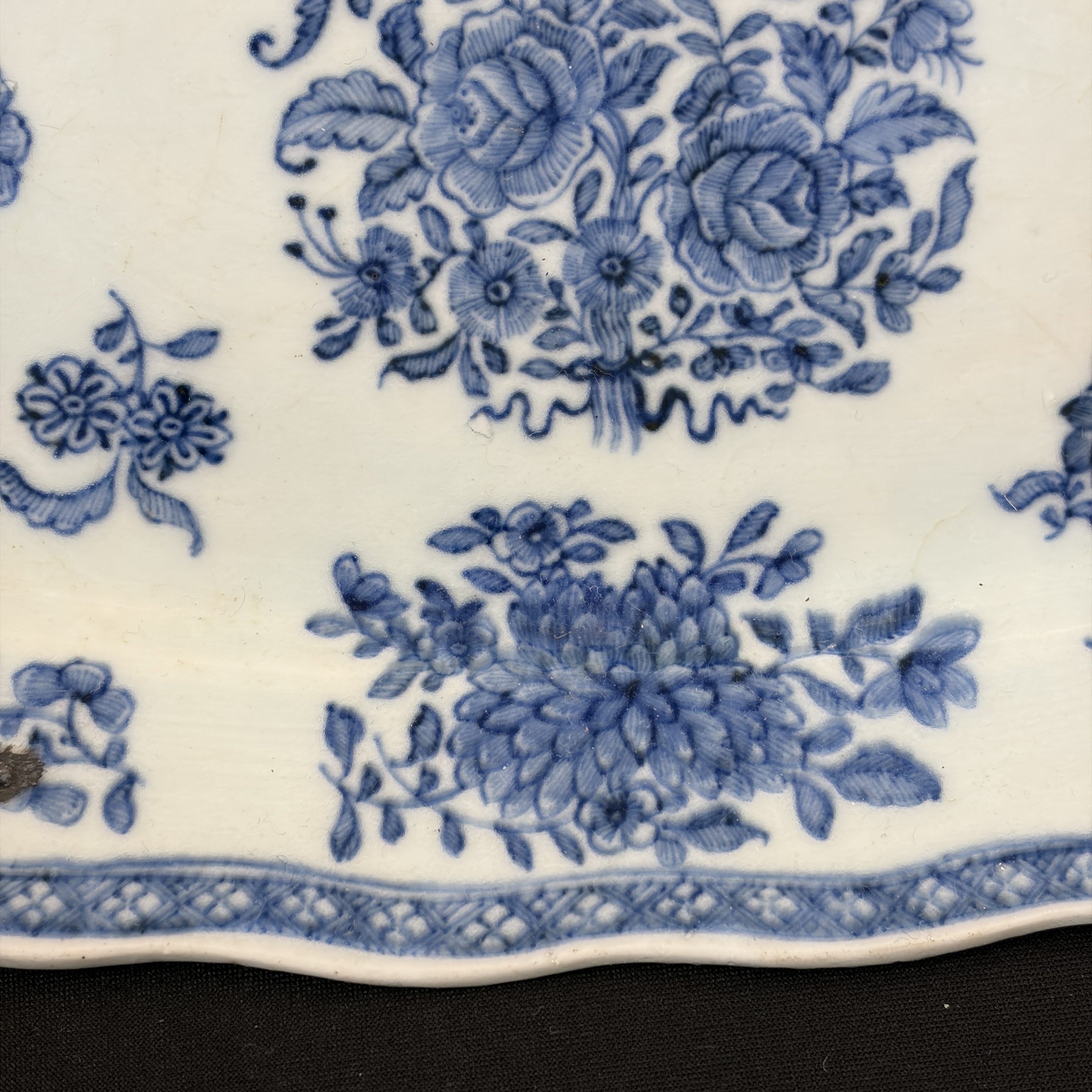 A group of 16 Chinese blue and white wares — photo 37