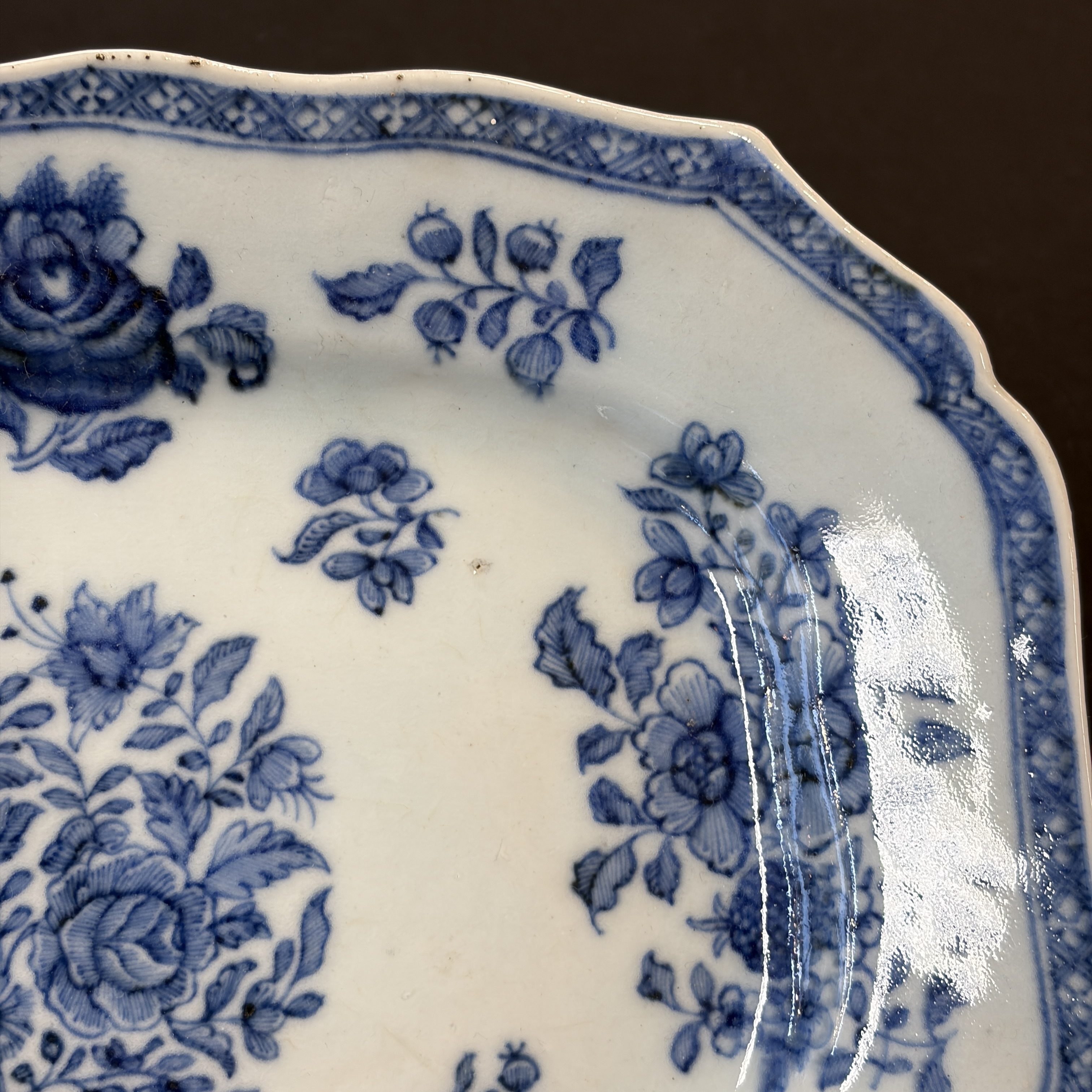 A group of 16 Chinese blue and white wares — photo 38