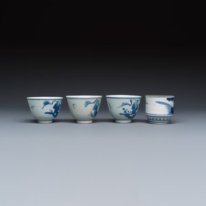 A group of 16 Chinese blue and white wares — photo 25